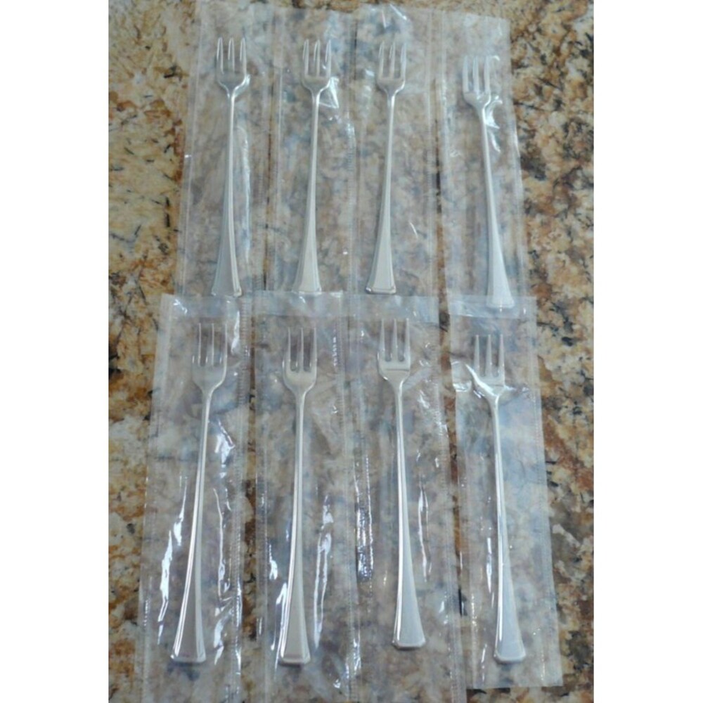Oneida Maestro St Leger 8 Cocktail Seafood Forks 6 1/8" Stainless Steel